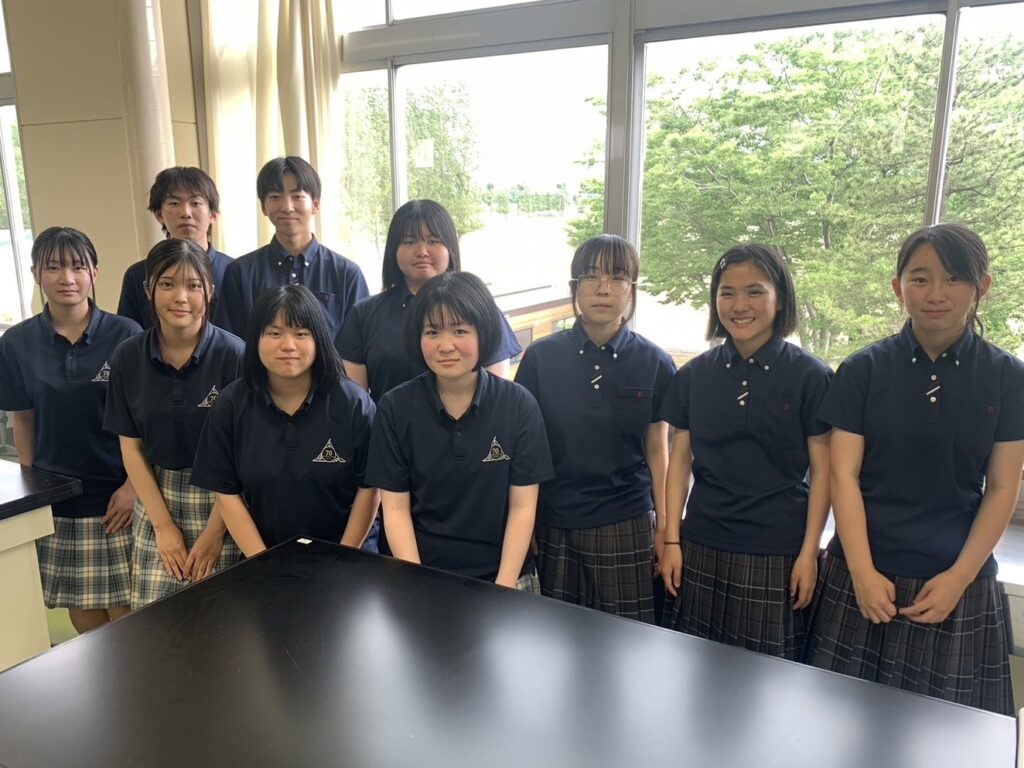 参加した下山学園の生徒たち